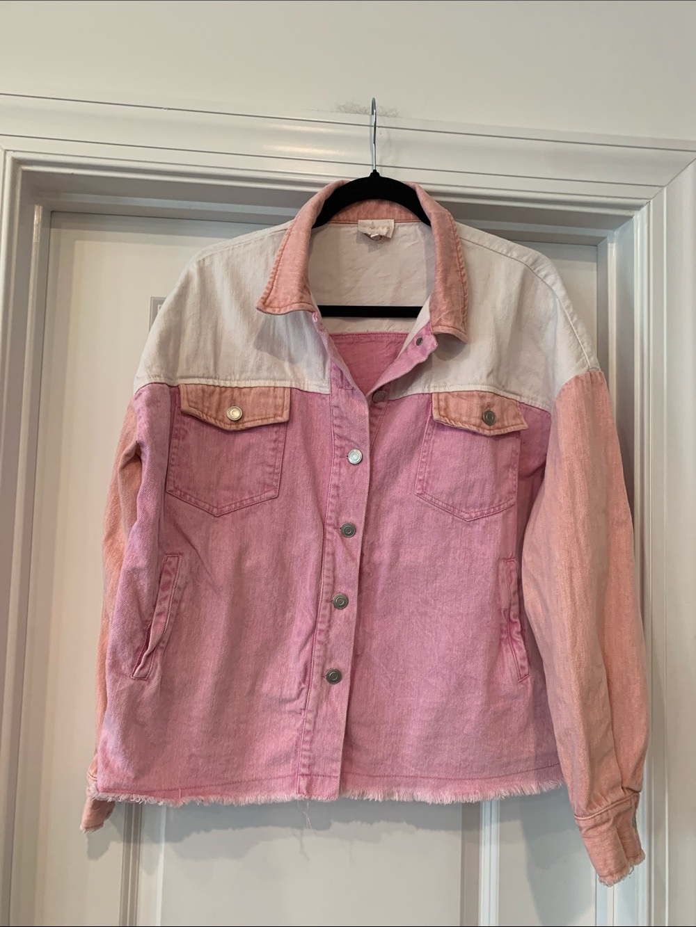 Entro vintage cotton  wPink Two-Tone Denim Jacket L ( never worn)